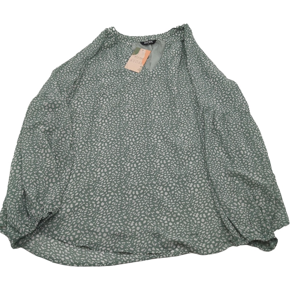 BTFBM Womens XL Sage Green Leopard Print V-Neck Balloon Sleeve Blouse New 8307